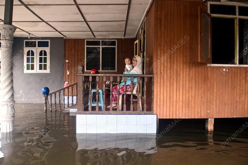 BANJIR KAMPUNG TITIAN BARU