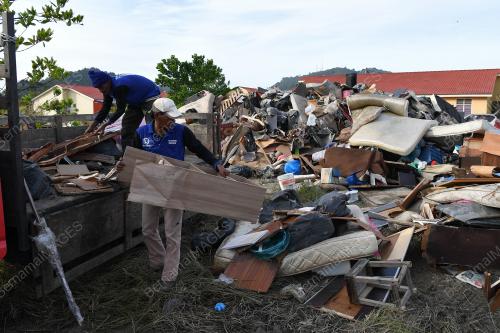 BARANGAN ROSAK AKIBAT BANJIR