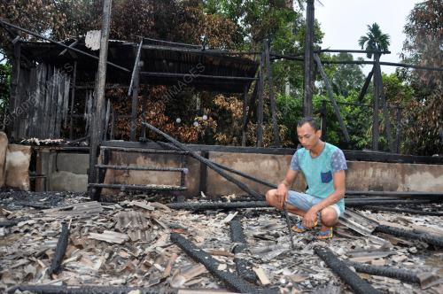 TR01_23052017_RUMAH_TERBAKAR_BN201705234845001