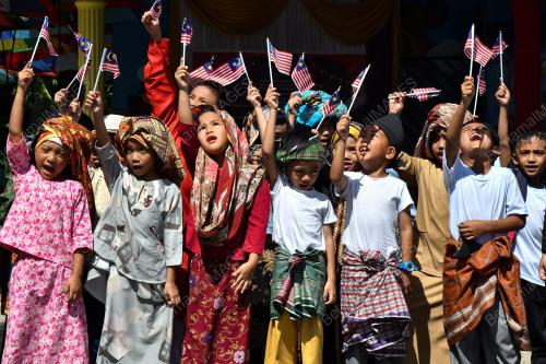KIBAR JALUR GEMILANG