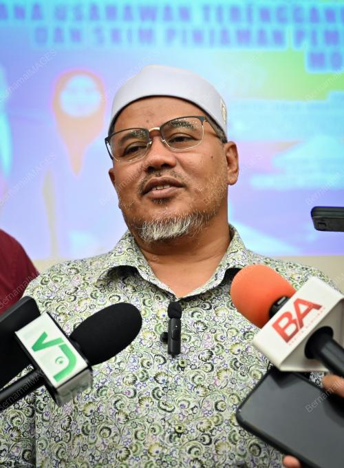 DATUK ARIFFIN DERAMAN