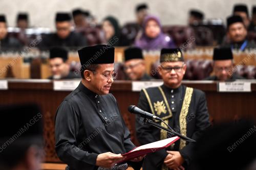 ANGKAT SUMPAH ADUN NEGERI TERENGGANU
