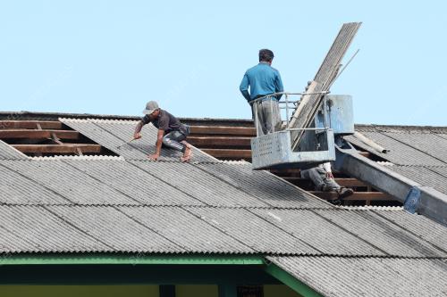 SEKOLAH ROSAK AKIBAT RIBUT