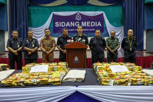 DATUK MOHD KHAIRI KHAIRUDIN
