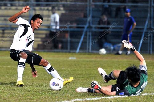 TR01_25042012_PIALA_AFC