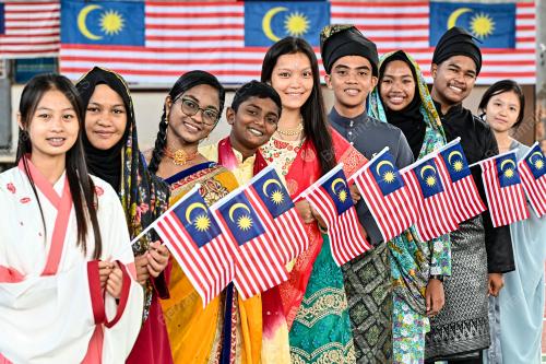 KIBARKAN JALUR GEMILANG
