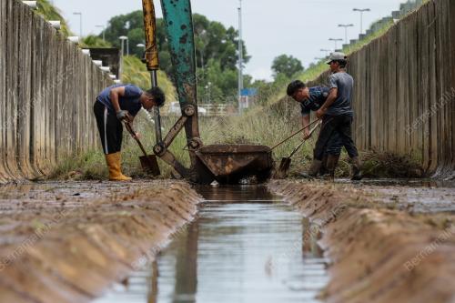 PERSIAPAN MONSUN TIMUR LAUT