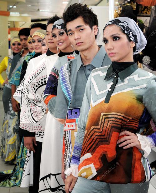 FESTIVAL SONGKET BATIK DAN KRAF