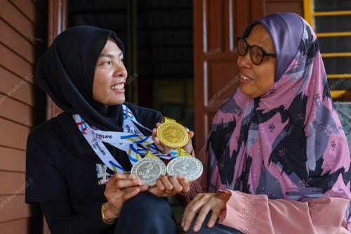 NUR AISYAH MOHAMAD ZUBIR