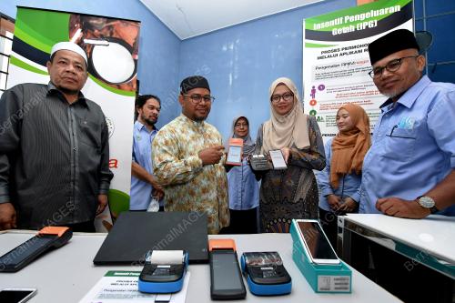 DATUK DR MOHD KHAIRUDDIN AMAN RAZALI