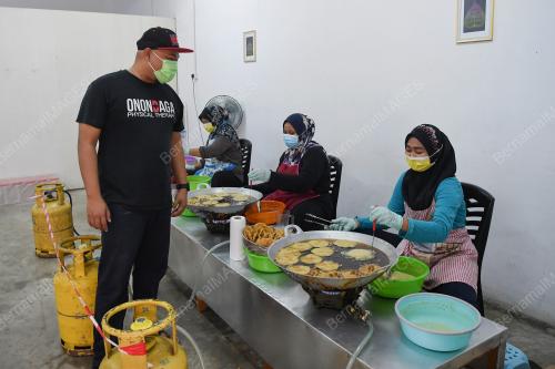 USAHAWAN REMPEYEK