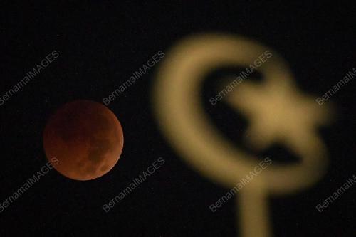 TR01_28072018_GERHANA_BULAN_BN201807264146