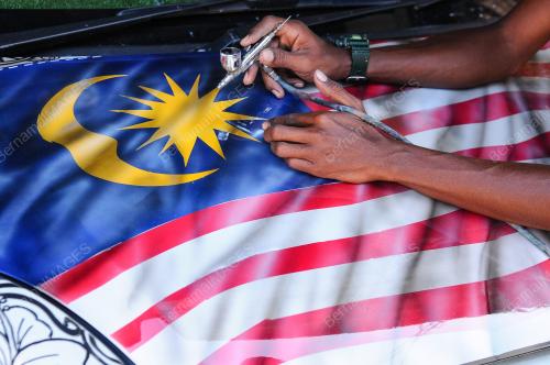 LUKISAN BERTEMA HARI KEBANGSAAN