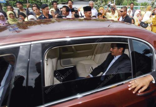 TUANKU MIZAN ZAINAL ABIDIN