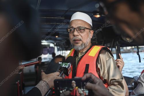 BERBUKA PUASA DI ATAS PAYANG WATER TAXI