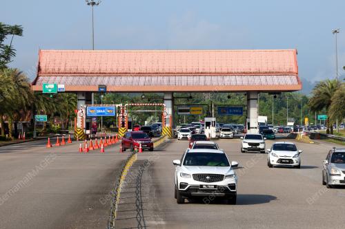 ALIRAN TRAFIK LEBUHRAYA PANTAI TIMUR 2