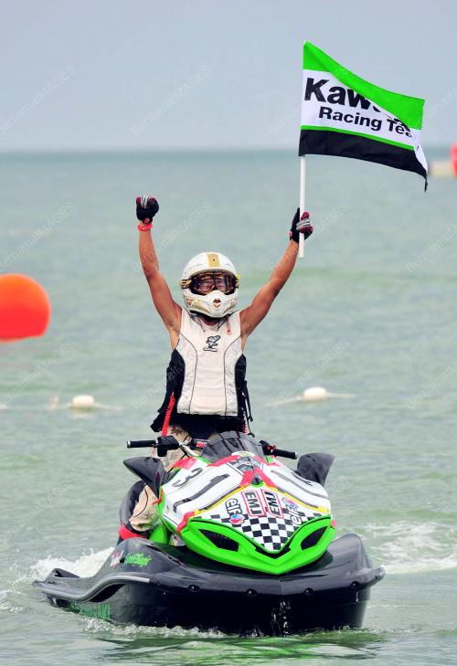 TR01_29042012_JET_SKI