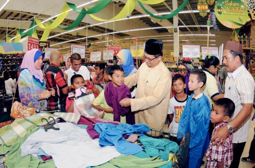 TR01_29072013_GIANT_BAJU