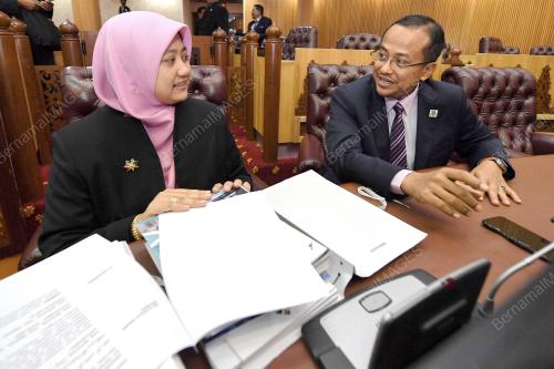 TR01_29112018_SIDANG_DUN_BN201811244636