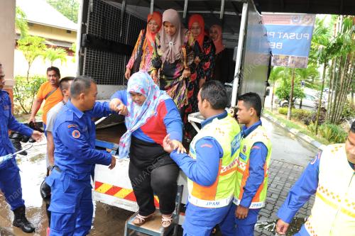 TR01_30112015_PERTAHANAN_AWAM