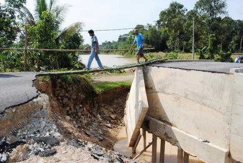TR01_30122012_HAKISAN_BANJIR