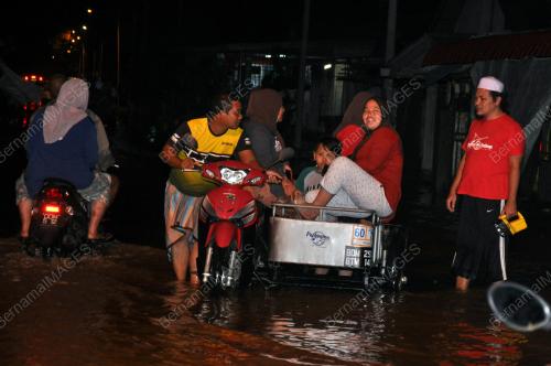 AIR LAUT PASANG BESAR