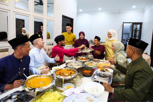 HARI RAYA AIDILFITRI BERBILANG BANGSA