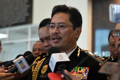 DATUK SERI AZAM BAKI