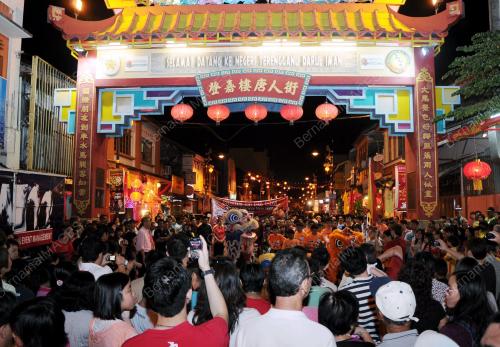 TR02_02022011_CNY