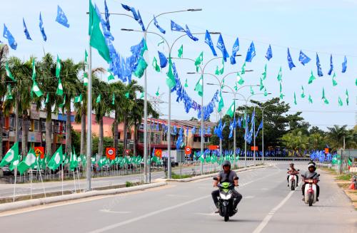 TINJAUAN BENDERA PRU15