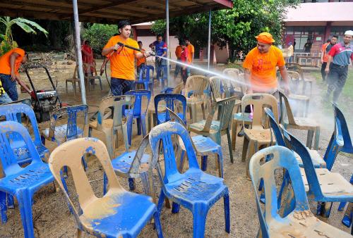 TR02_04012015_BERSIH_BANJIR