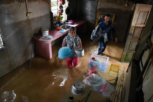 BANJIR TERENGGANU: KEMAMAN