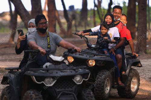 RIADAH HUJUNG MINGGU