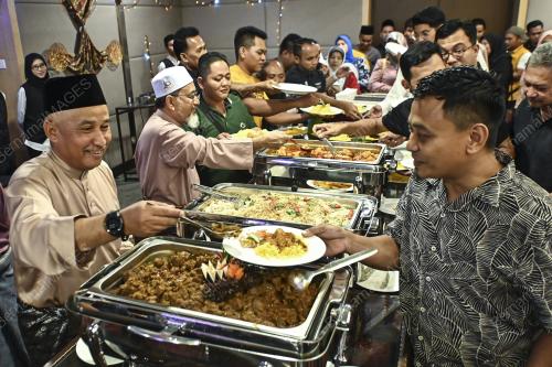 APRESIASI PETUGAS KEBERSIHAN MBKT