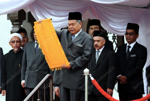 TR02_04072013_ISTANA_BARU