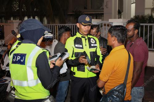 OPS PEMAKAIAN TALI PINGGANG KELEDAR BAS