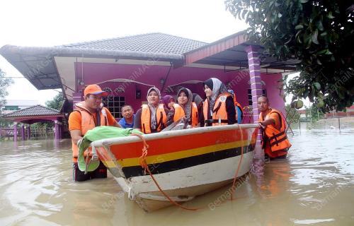 TR02_04122013_BANJIR_JPAM