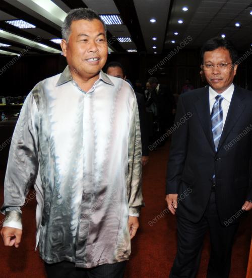 DATUK SERI MOHD SHAFIE APDAL