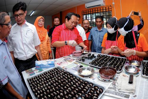 TR02_06022017_AHMAD_MASLAN