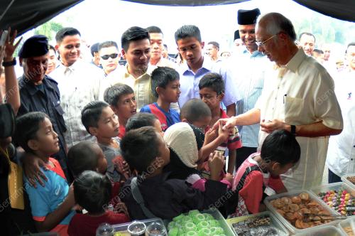 TR02_06072015_PM_BAZAR