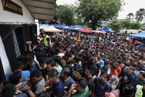 TR02_06102018_TIKET_BOLA_BN201808055000