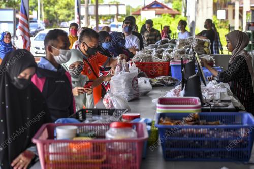 SAMBUTAN KEDAI KEROPOK