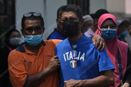WARGA EMAS MAUT KEBAKARAN