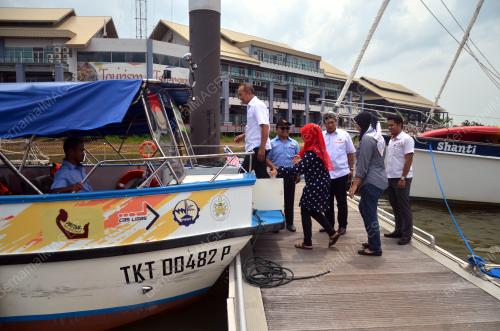 TR02_07082018_WATER_TAXI