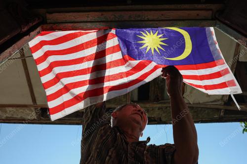 JALUR GEMILANG SEMARAKKAN SAMBUTAN BULAN KEMERDEKAAN