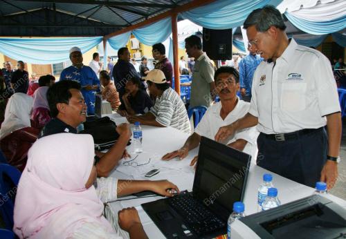 MUSTAPA MOHAMED