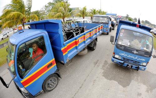 TR02_08012015_BANTUAN_BANJIR