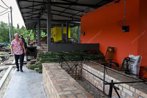 TAPAK PERNIAGAAN BAHARU WILAYAH LEMANG KIJAL