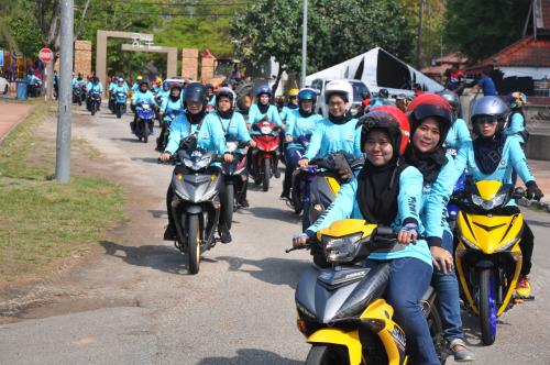 KONVOI WANITA