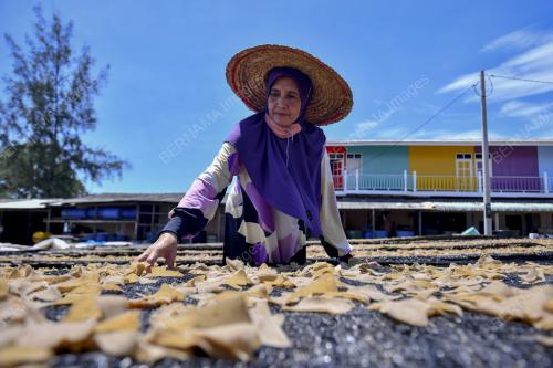 HARI WANITA SEDUNIA